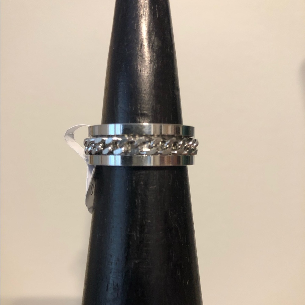 Silver-Tone Chain Accent Men's Band Ring